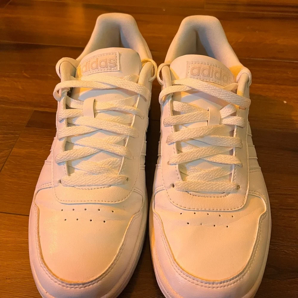 Adidas Shoes Size 10 - Picture 2 of 3